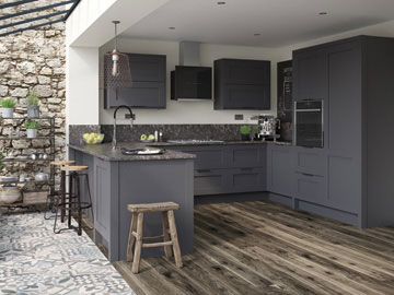 Fitted kitchen shown in Mornington Shaker Graphite